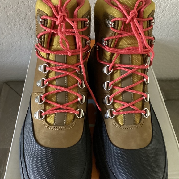 Timberland Vibram® Euro Waterproof Hiking Shoe (Women), size 9 - Picture 12 of 12